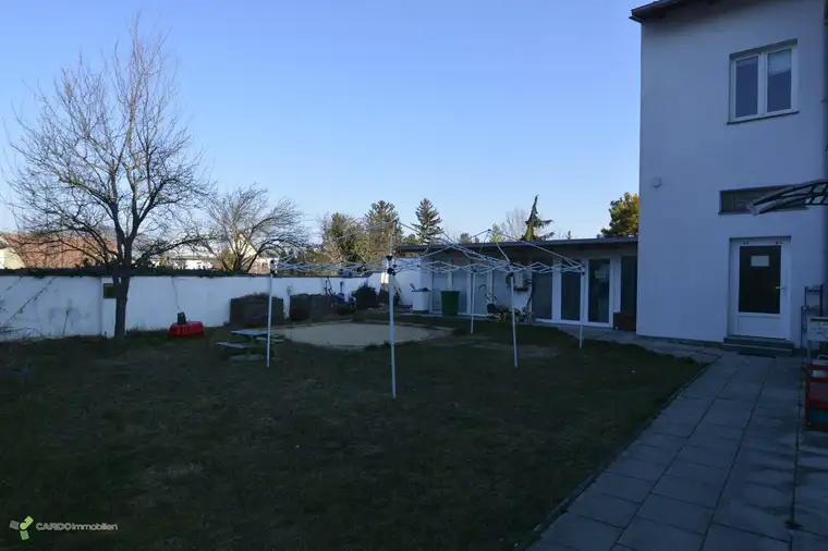 Haus mit 3 Wohnungen mit schöne Garten in grün ruhige Lage