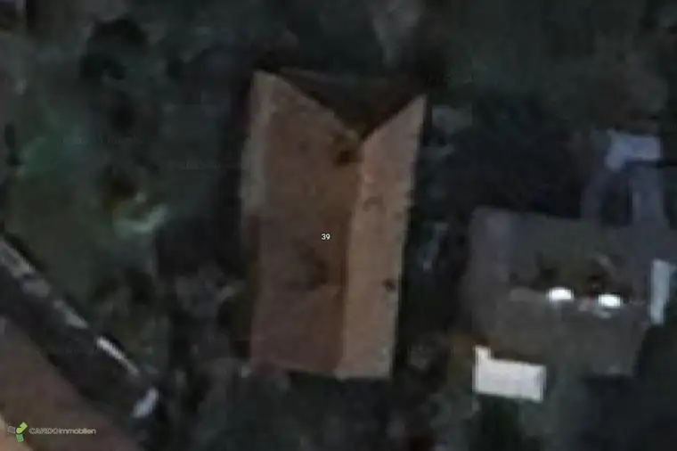 Grundstück mit Altbestand und 3 Garagen, Bestandsfrei, Sanierung oder Abbruch/Neubau