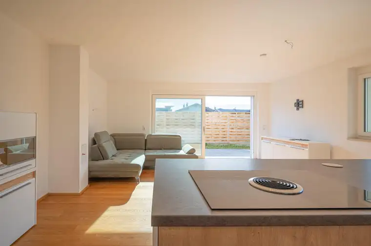 Hochwertige Garten Wohnung in Kirchdorf