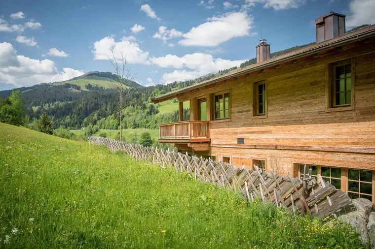 Zeitlose Tiroler Handwerkskunst gepaart mit modernen Elementen