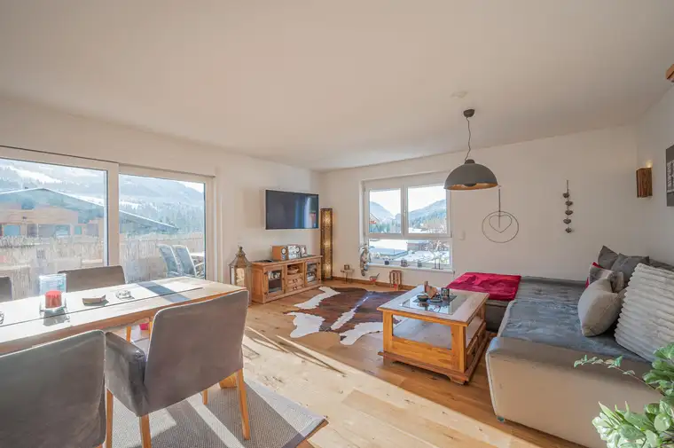 Cum Laude Immobilia GmbH