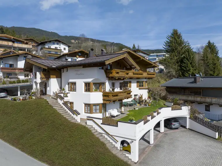 Prächtiges Apartmenthaus am Kirchberger Sonnberg