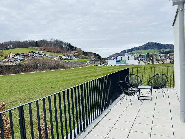 Büro mit Sonnenterasse - nahe Autobahnauffahrt Salzburg Nord