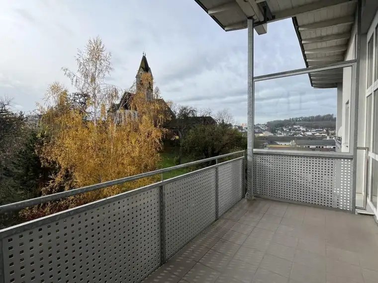 Charmante 2-Zimmer-Wohnung mit Loggia, Garage &amp; Fußbodenheizung in Schwertberg