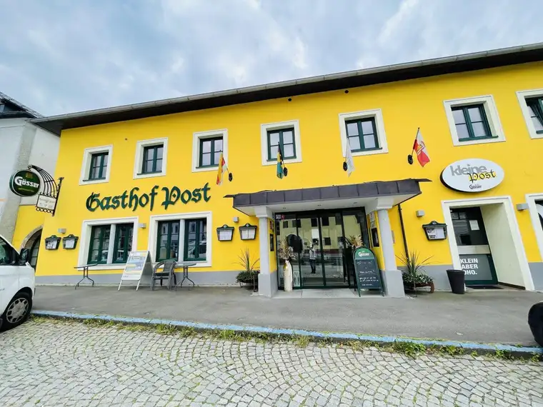 Traditionsgasthaus mit Bar und Fremdenzimmer in Hellmonsödt