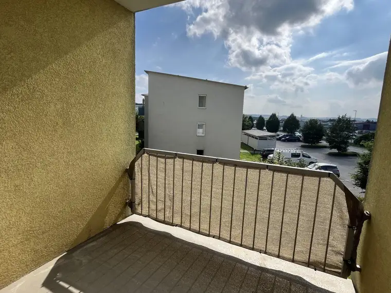Gemütliche 2-Zimmer-Wohnung mit Loggia in Enns
