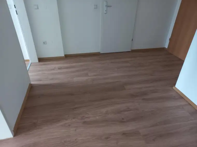 schöne 2-Raum Wohnung mit neuem Bad in guter Lage