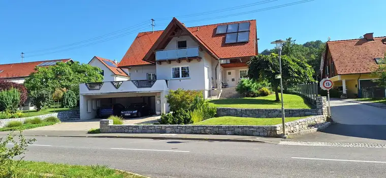 Schönes Einfamilienhaus mit Charme und vielen Extras zu verkaufen