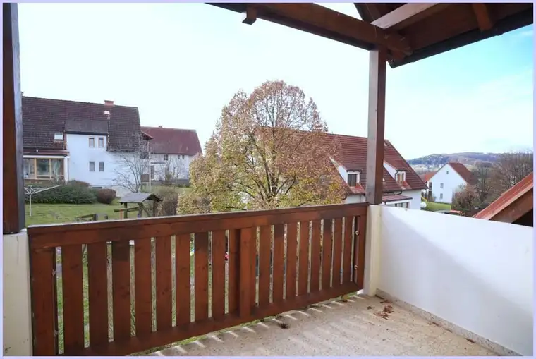 Tolle helle 3 Zimmer Wohnung, 6 Monate halbe Miete, 2 SZ, Balkon, Parkplatz, Keller