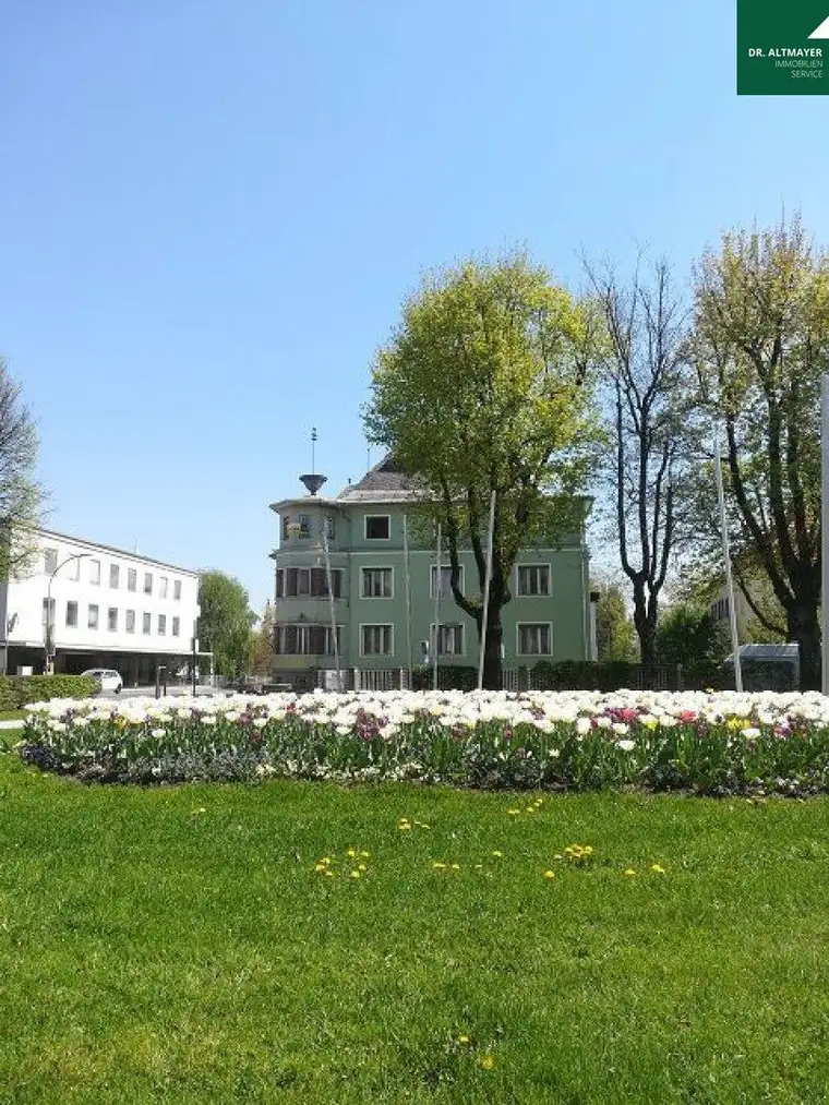 Großzügige Altbauwohnung im Villenviertel am Villacher Stadtpark