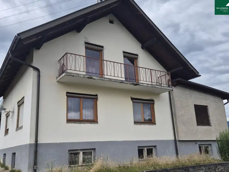 geräumiges Wohnhaus in Feldkirchen am Stadtrand