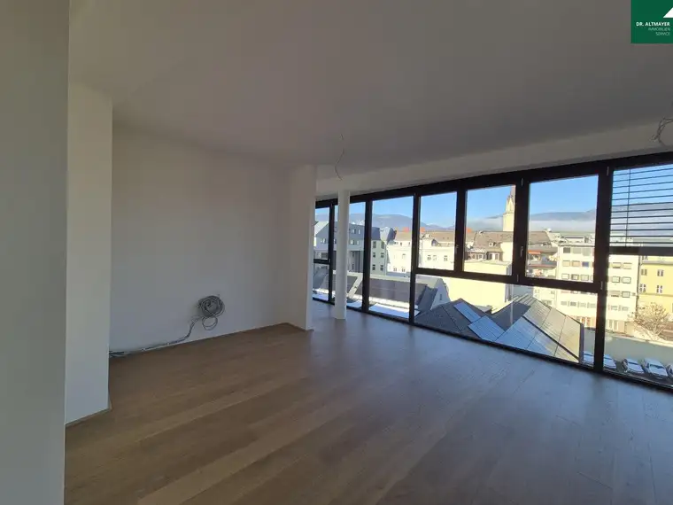 Luxuriöses Penthouse in Villach: Erstbezug mit 4 Zimmern und traumhafter Terrasse!