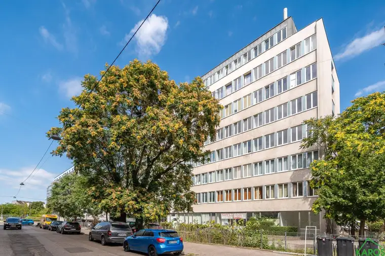 Andrea Krizanova, Karos Immobilien GmbH & Co KG