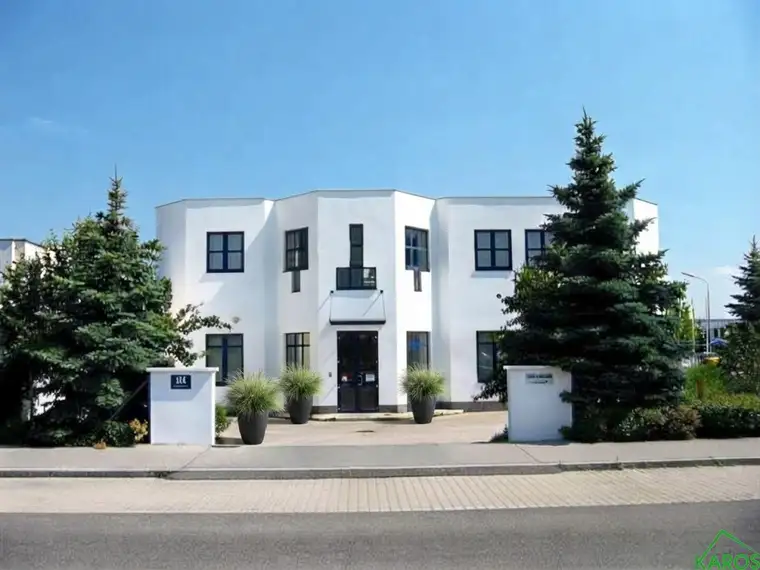 Mag. (FH) Doris Kastl, Karos Immobilien GmbH & Co KG