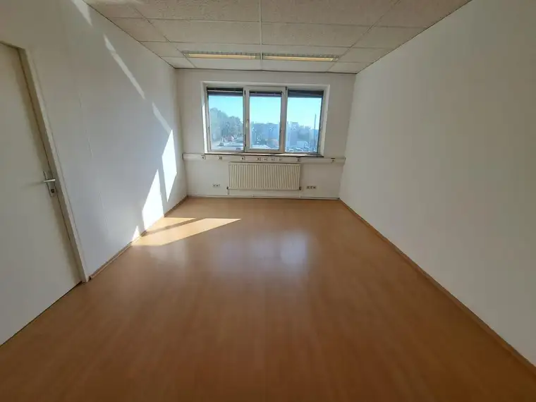 1. MONAT GRATIS!! - Einmaliges Angebot für ein attraktives Kleinbüro in der Nähe von Strebersdorf