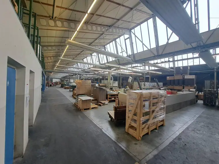 A2 Baden: Flexible Produktionshalle