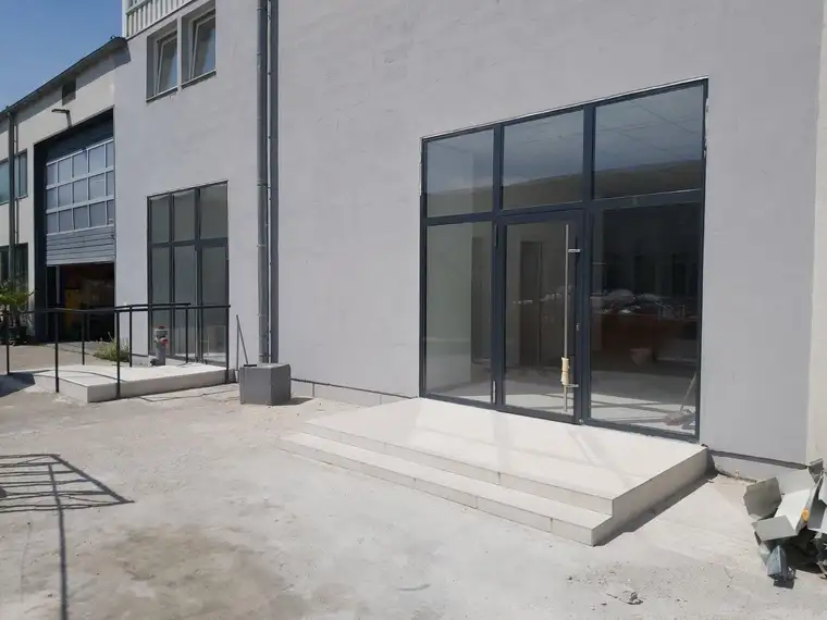 Werkstatt/Büro im Gewerbegebiet, 8 Minuten zum Zentrum von Wiener Neustadt