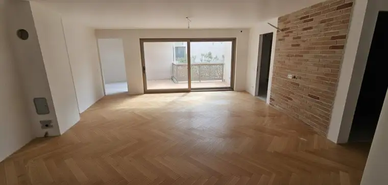 Großzügige Erstbezugswohnung mit zwei Terrassen in zentraler Lage von Baden