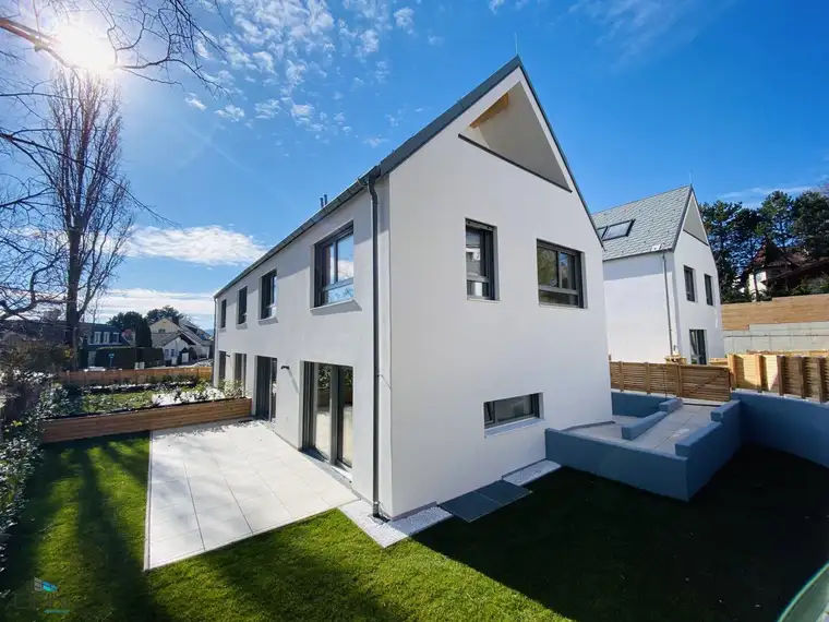 NEU! EXKLUSIVE 5 ZIMMER DOPPELHAUSHÄLFTE MIT KELLER UND EIGENGARTEN IN GIESSHÜBL!