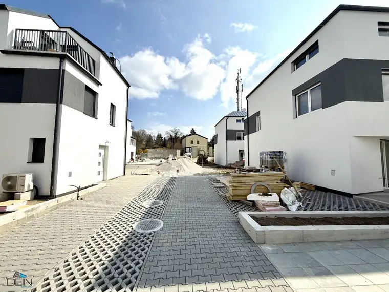 ++IN BAU++ TRAUMHAFTE 4-5 ZIMMER REIHENHÄUSER MIT EIGENGÄRTEN UND PKW-STELLPLÄTZEN IN FISCHAMEND!