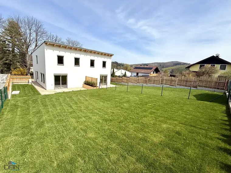 PREISREDUKTION! TRAUMHAFTE 6 ZIMMER DOPPELHAUSHÄLFTE MIT EIGENGARTEN IN TRAUMHAFTER LAGE!