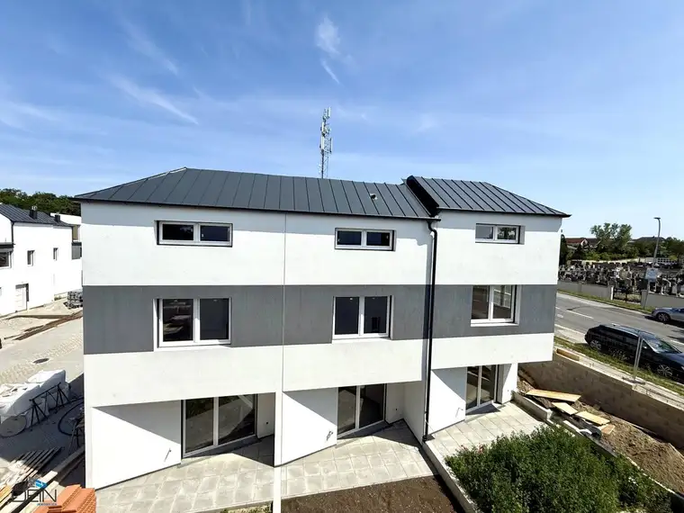 ++IN BAU++ TRAUMHAFTE 4-5 ZIMMER REIHENHÄUSER MIT EIGENGÄRTEN UND PKW-STELLPLÄTZEN IN FISCHAMEND!