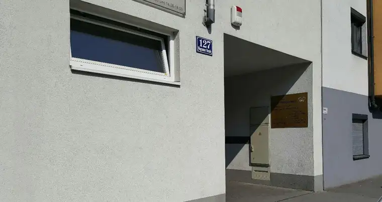 Garagenstellplatz Wagramer Straße 127, Nähe Kagraner Platz / Donauzentrum!