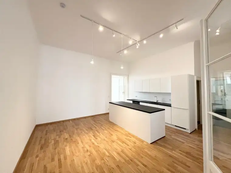 Exklusive 3-Zimmer-Altbauwohnung am Kohlmarkt, Erstbezug!