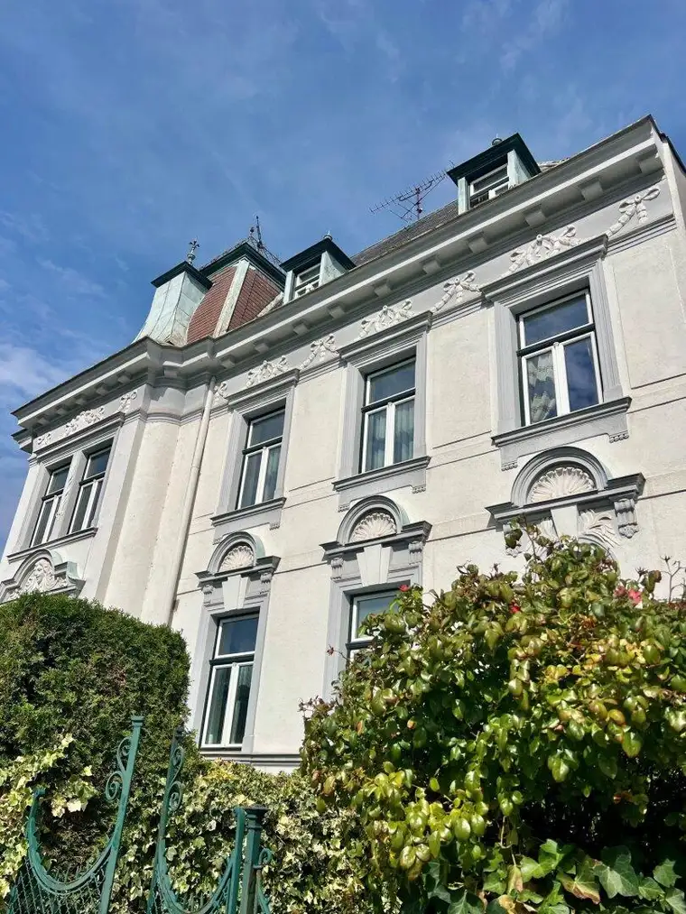 RARITÄT IN PURKERSDORF! Jugendstilvilla auf 1.423 m² Grund + zusätzliches Baupotenzial.