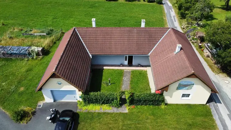 Barrierefreies Wohnhaus mit Grünblick, Grundzukauf ca. 1700 m² möglich