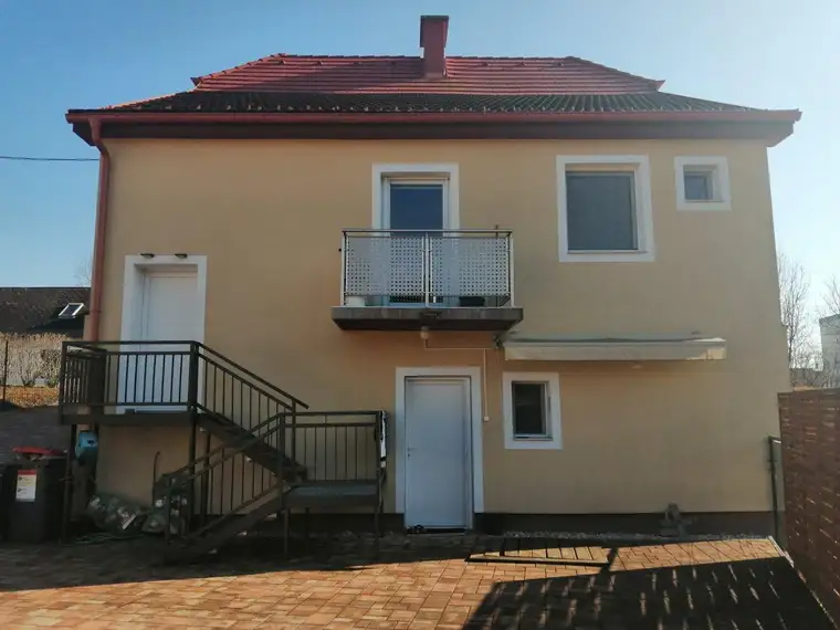 Neuer Preis! Modernes Einfamilienhaus in Güssing - vollrenoviert, mit Garten, Terrasse, Garage und Solarenergie!