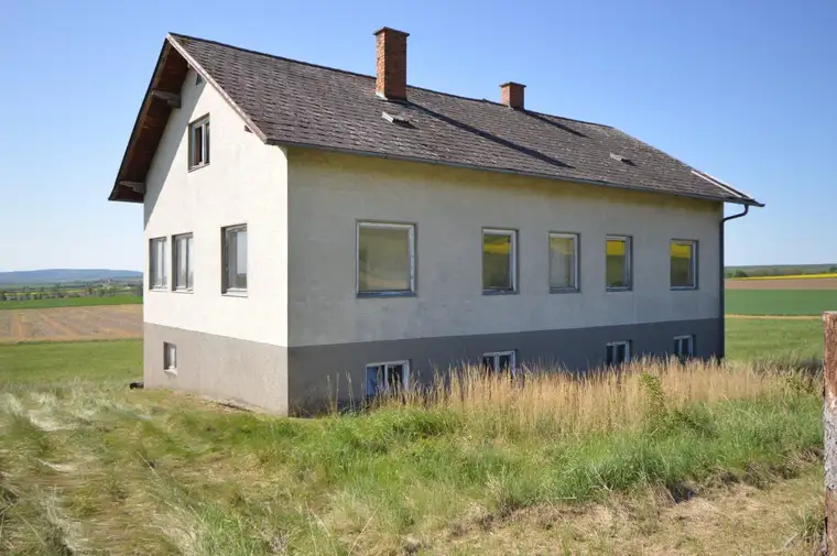 Bastlerhit mit Fernblick in Markt Neuhodis – ca. 117m² Wnfl um nur € 69.000 !