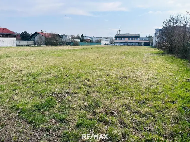 1549 m² Grundstück (Mischgebiet) in Traun (Bestlage)
