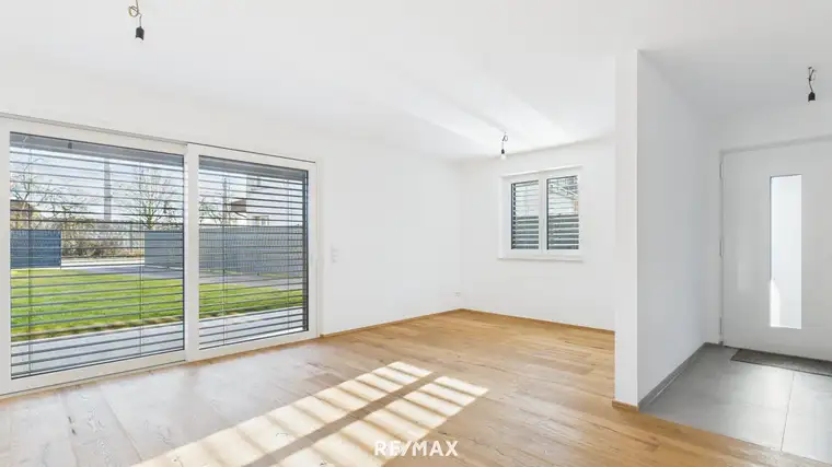 Doppelhaushälfte mit 4 Schlafzimmer !