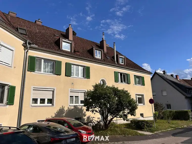Wohnungspaket (2 nebeneinanderliegende Wohnungen) auf einem 1458 m² großem Gemeinschaftsgrundstück
