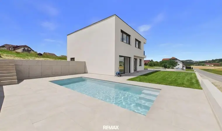 161 m² Neubau mit Pool und nur 25 min von Linz!