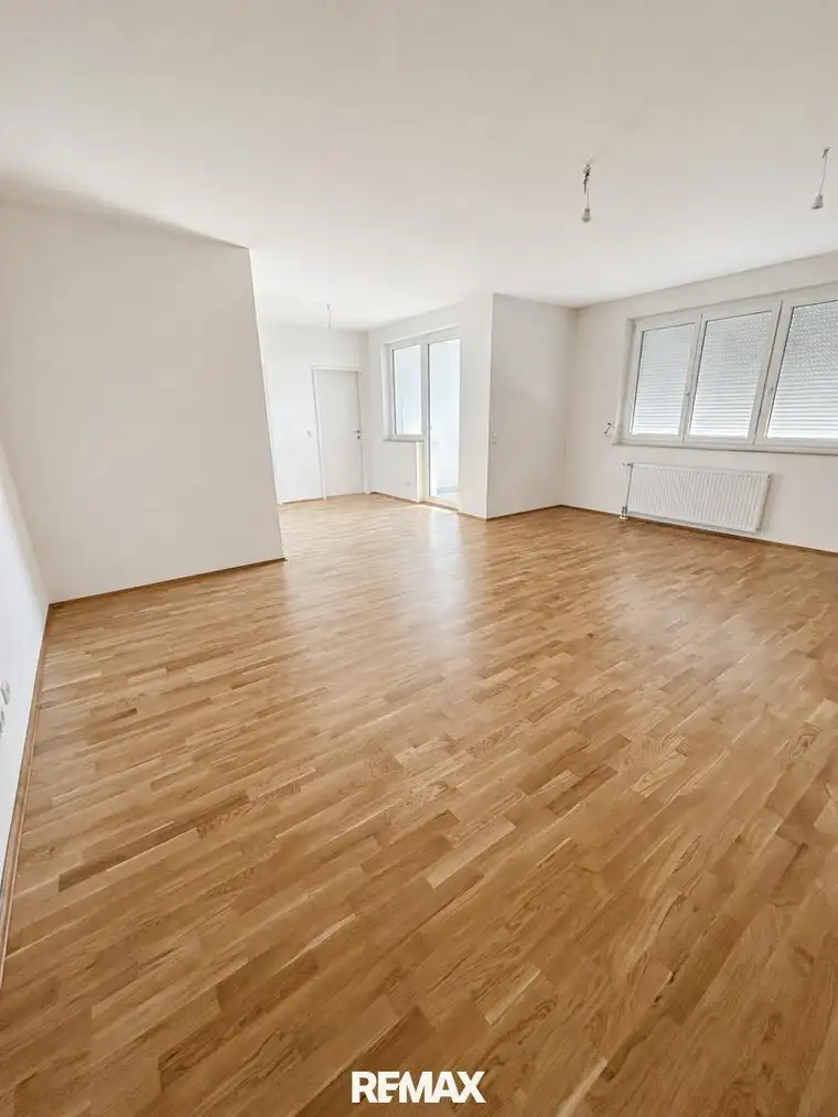 Helle, großzügige &amp; sofort beziehbare – renovierte 3-Zimmer-Wohnung mit Balkon in Leonding