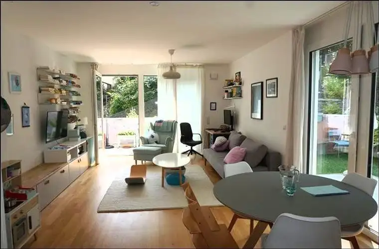 TRAUMHAFTE 3 ZIMMER WOHNUNG MIT GARTEN UND BALKON