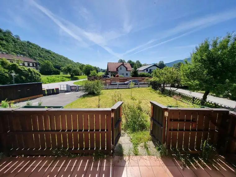 WOHNEN IM GRÜNEN - VOLL UNTERKELLERTER BUNGALOW IN RUHIGER SIEDLUNGSLAGE