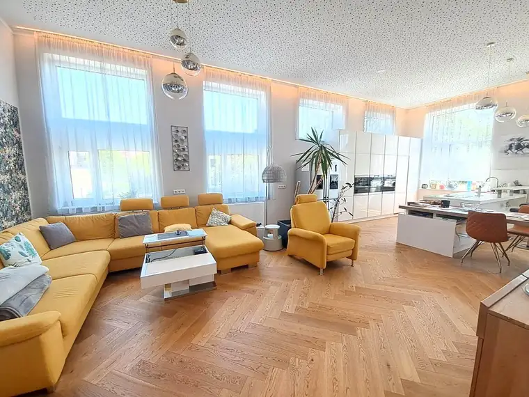 Bianca Peheim, Immobilien Mörtl GesmbH