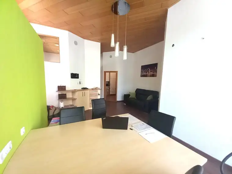 BÜROFLÄCHE MIT WERKSTATT NAHE DER WIENER STADTGRENZE
