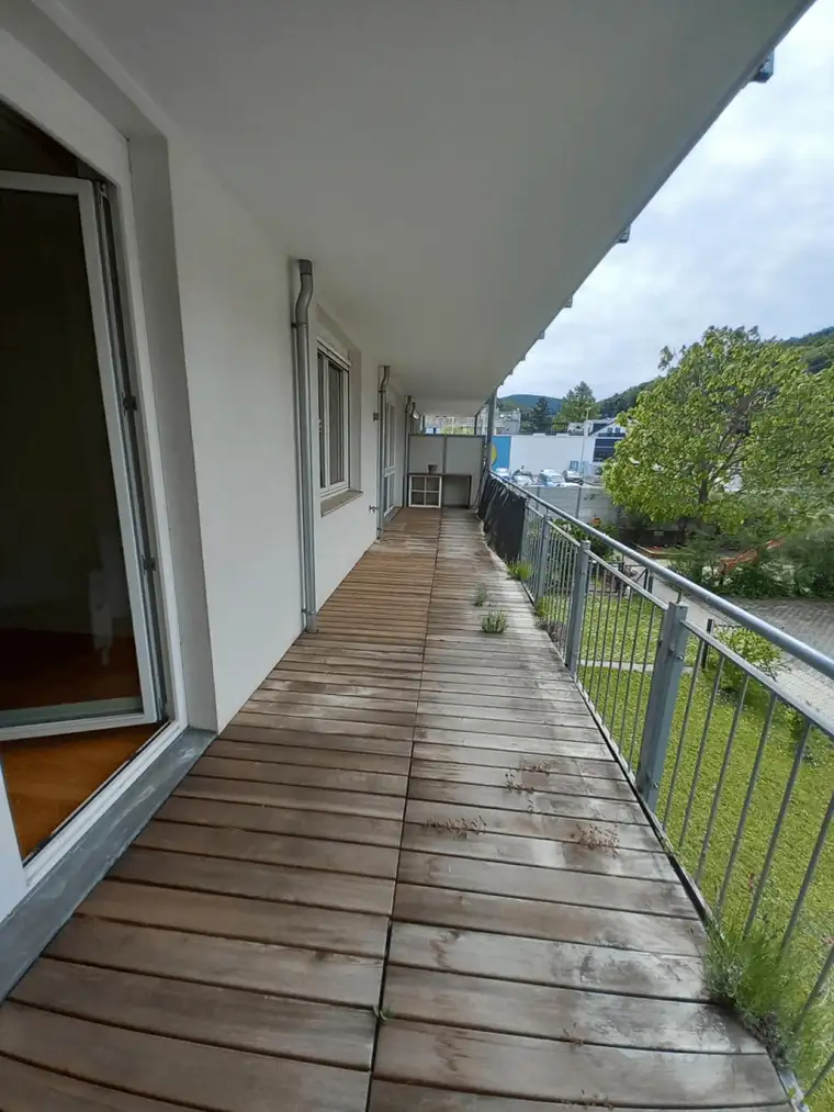 3 ZIMMER WOHNUNG MIT GROSSEM BALKON IN PURKERSDORF