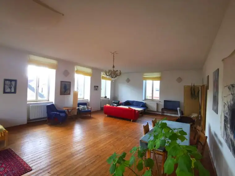 "In Kaufabwicklung": Ein Haus das aus dem Rahmen fällt