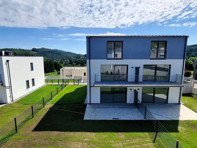 GARTENWOHNUNG - ERSTBEZUG IN SONNIGER RUHELAGE