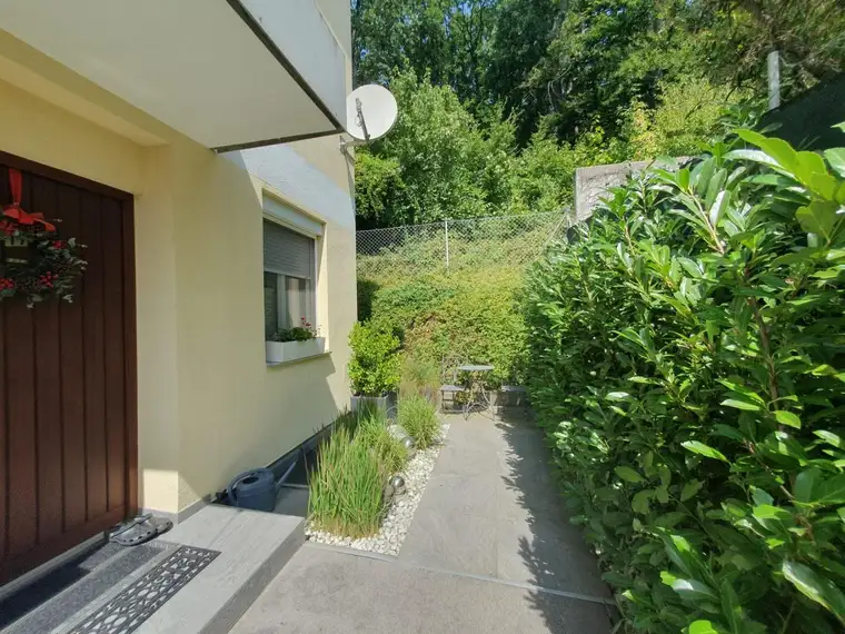 SONNIGES ECKREIHENHAUS IN HERRLICHER WALDRAND-RUHELAGE