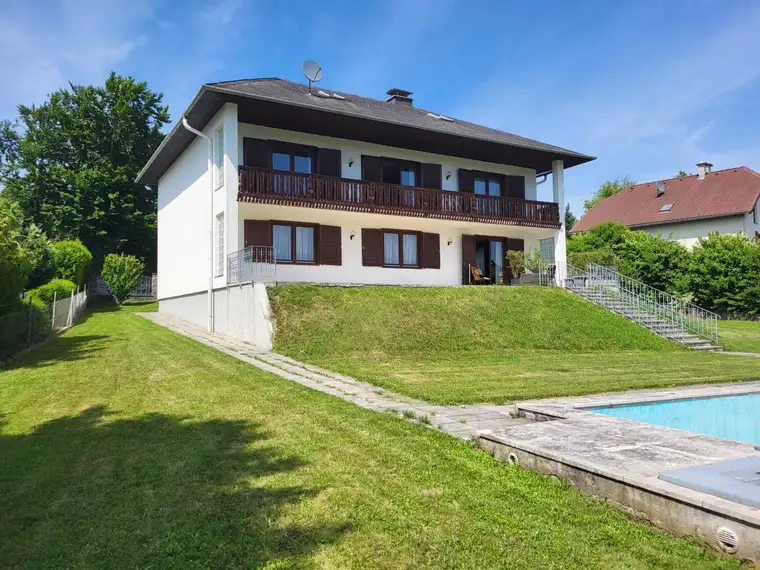 "NEUER PREIS!" GEPFLEGTES EIN- ODER ZWEIFAMILIENHAUS MIT POOL UND FERNBLICK