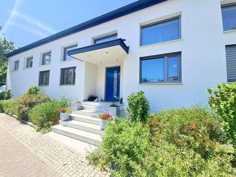 Verwirklichen Sie Ihren Traum! Exklusive Immobilie mit Terrasse, Sauna und Whirlpool