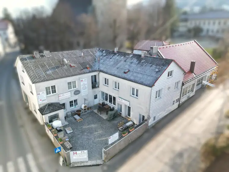 WOHN- UND GESCHÄFTSHAUS DIREKT IM ZENTRUM IN BESTER FREQUENZLAGE