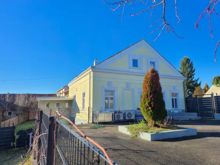 MEHRPARTEIENOBJEKT BEI NEULENGBACH