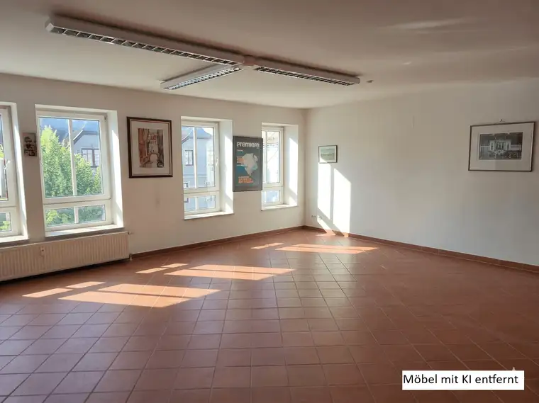 GROSSE, ZENTRALE WOHNUNG IM ZENTRUM VON NEULENGBACH